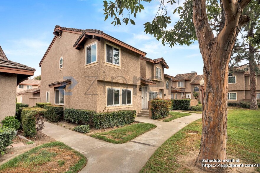 Building Photo - 12526 Pinehurst St