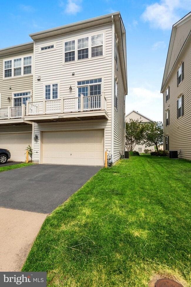 Building Photo - 22987 Eversole Terrace