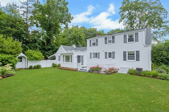 Building Photo - 54 Oak Grove Pl
