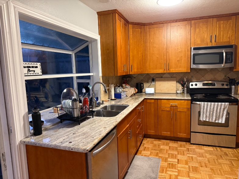 Building Photo - 2907 Suttergate Way