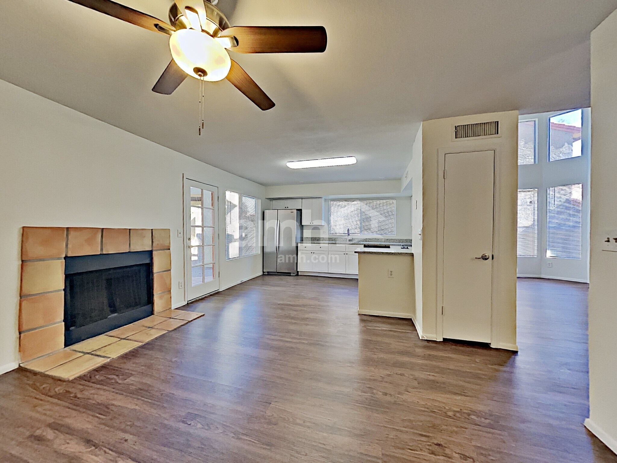 Building Photo - 4508 E Monte Way