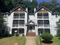 Building Photo - 1330 Park Glen Dr
