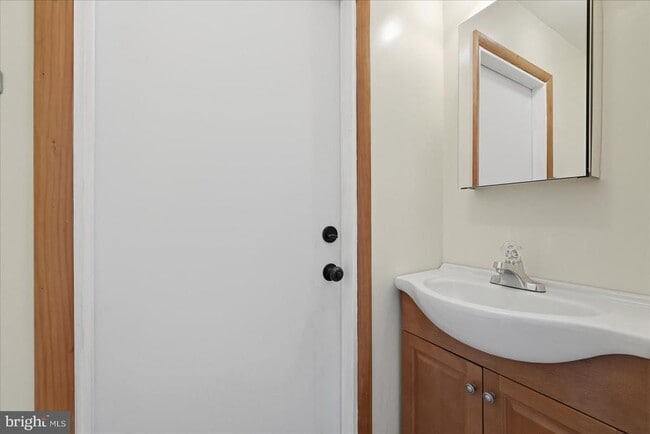 Building Photo - 210 Stafford Dr