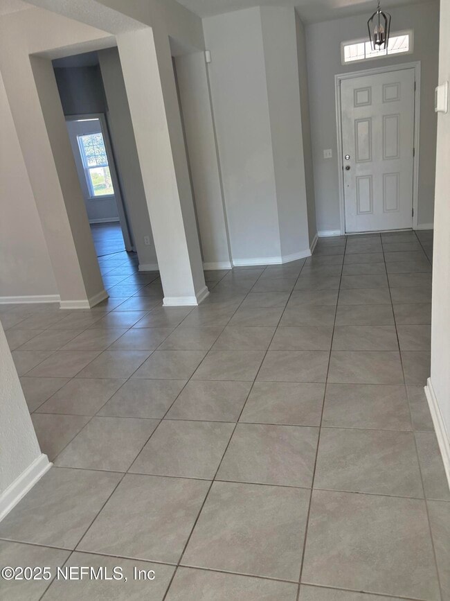 Building Photo - 12032 Bridgehampton Rd