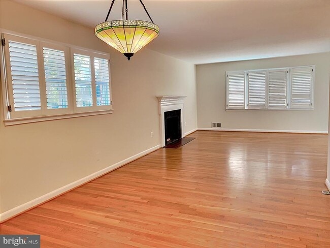Building Photo - 1103 Carper St