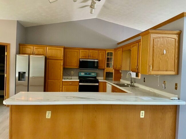 Building Photo - 3121 Carefree Dr