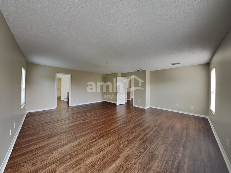 Building Photo - 15157 Perdido Dr