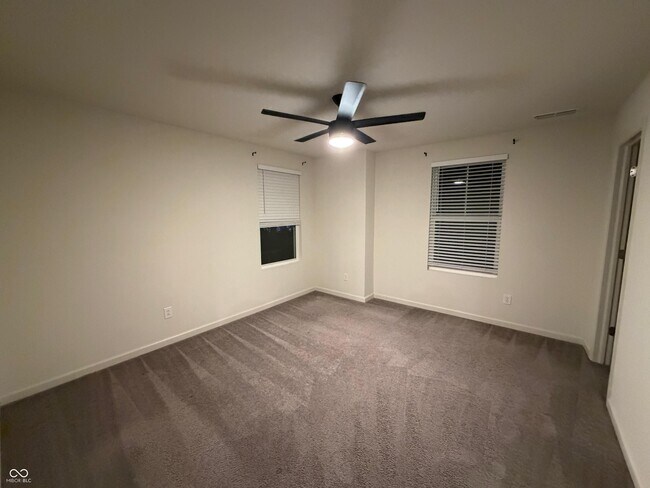 Building Photo - 15545 Westmoor Ave