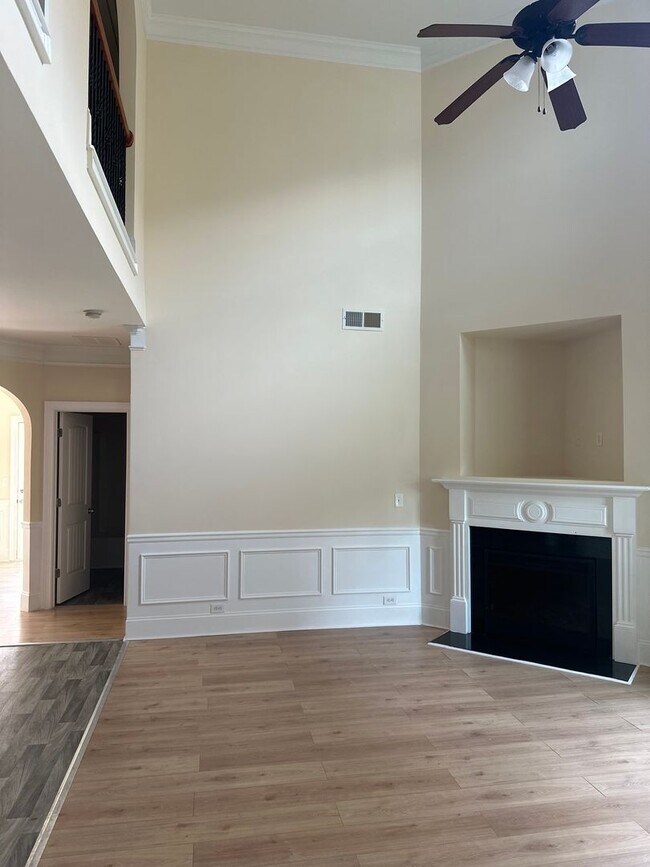 Building Photo - 4 Bedrooms, 3 Bathrooms - Home in Stockbri...