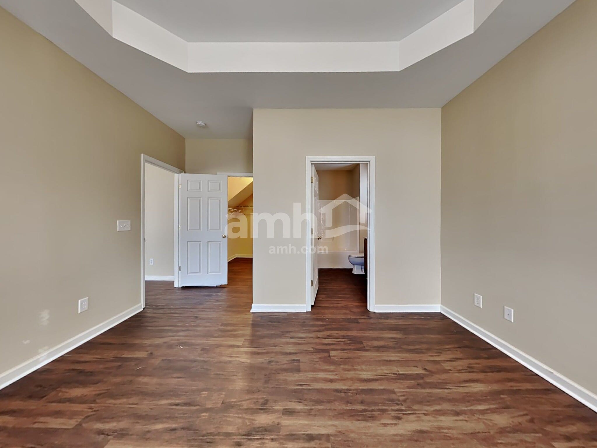 Building Photo - 2993 Nantuckett Ave