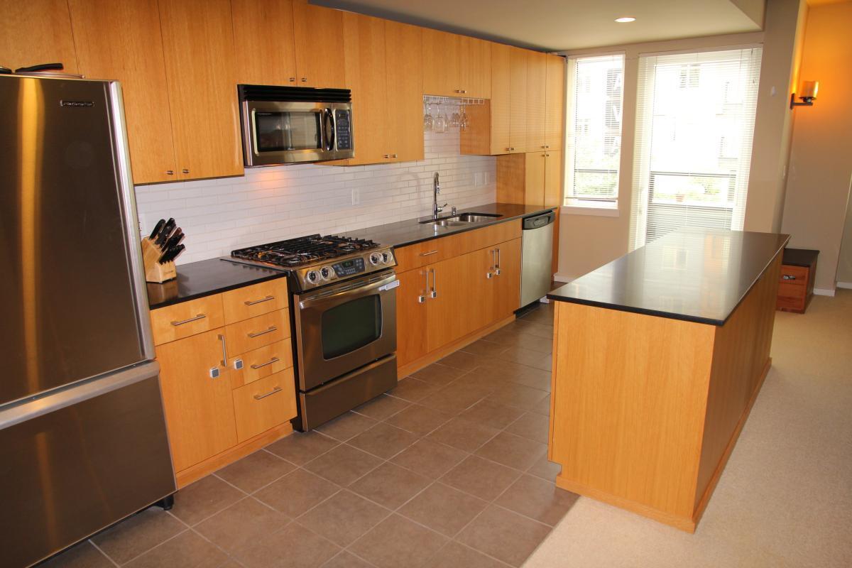 Kitchen. Stainless Steel Appliances - 81 Clay St