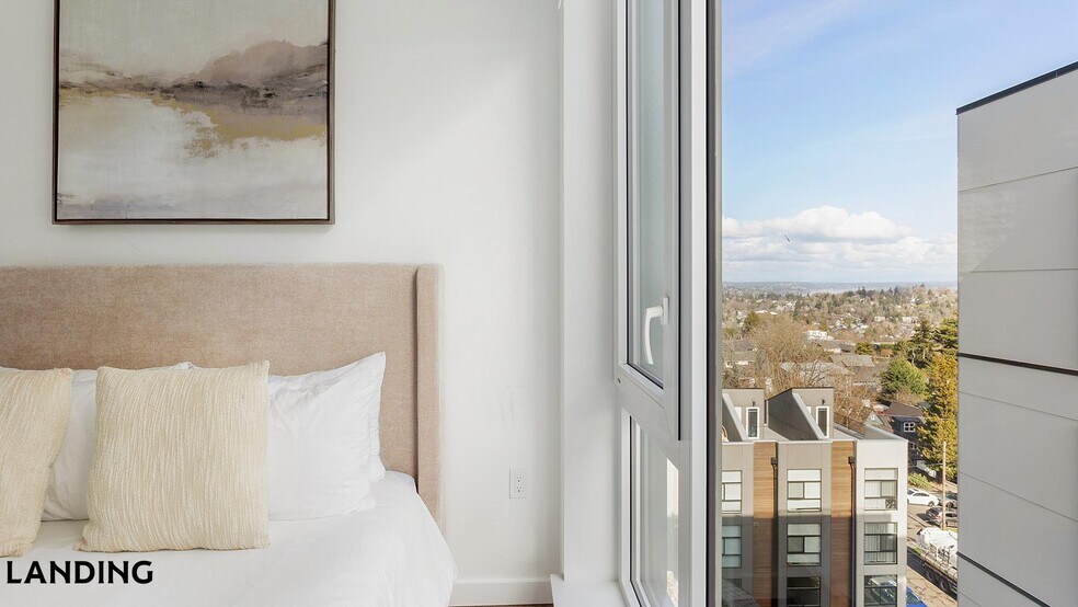 Building Photo - 1419 24th Ave