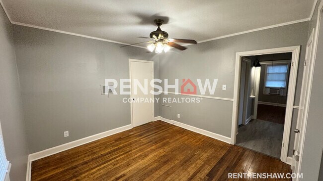 Building Photo - 1059 Maria St