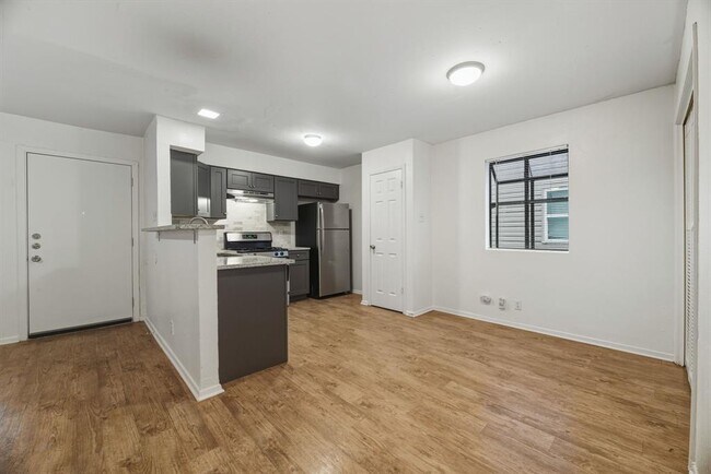 Building Photo - 2303 Rachael Ct