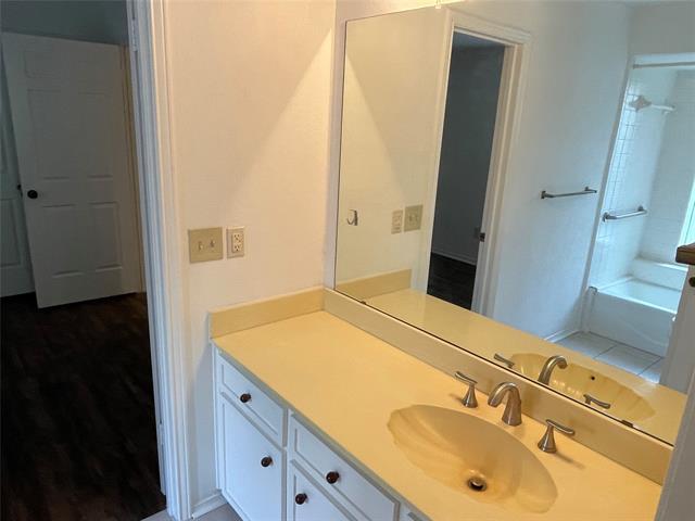 Building Photo - 16411 Lauder Ln