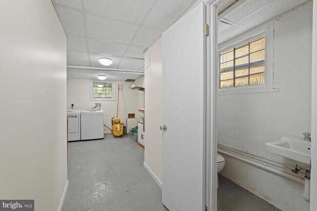 Building Photo - 5602 39th St NW