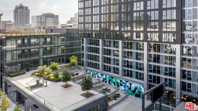 Building Photo - 601 Eleventh Ave