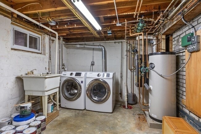 Building Photo - 140 Lowell St