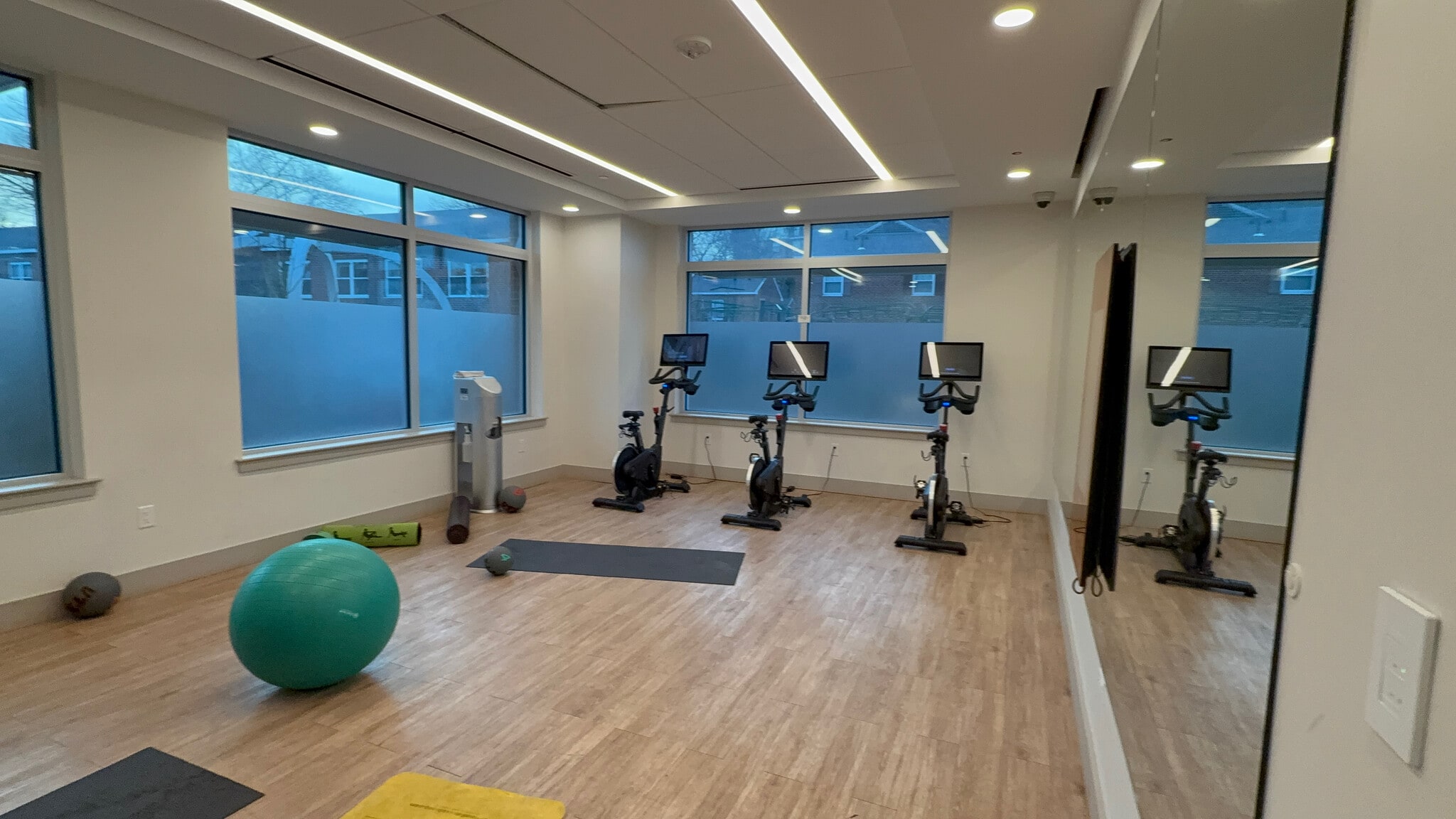 Building Photo - 122 Independence Dr