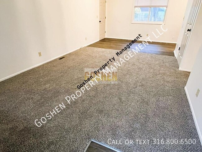 Building Photo - Large Modern Home on a Cu-De-Sac - Lease O...