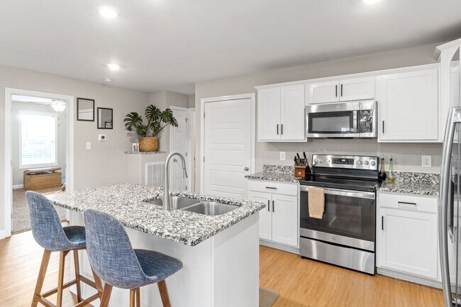 Building Photo - 601 Battery Ct