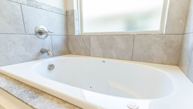 Building Photo - 9109 NW 124th St