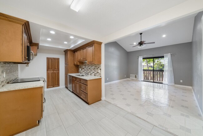 Building Photo - 20702 El Toro Rd