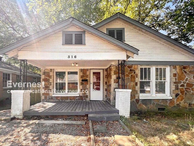 Primary Photo - 316 W 20th St