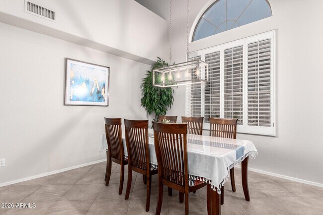Building Photo - 9696 E Sheena Dr