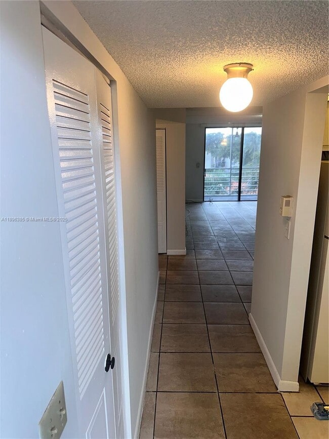 Building Photo - 1830 SW 81st Ave