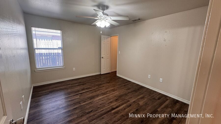 Building Photo - 802 N Bangor Ave