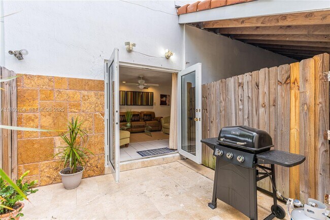 Building Photo - 8909 SW 108th St