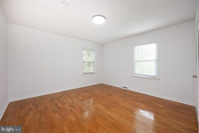 Building Photo - 1226 Fleetwood Rd