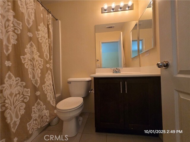 Building Photo - 17871 Shady View Dr