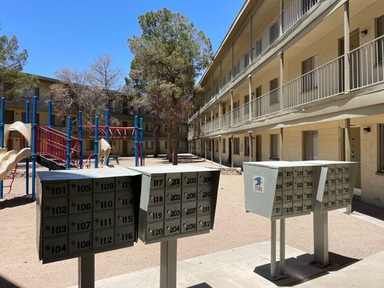 Building Photo - 525 N Carolina Dr