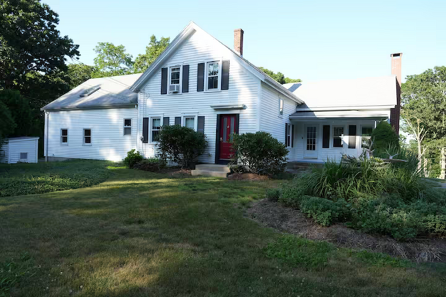 Front of house - 1296 Drift Rd