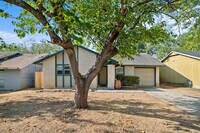 Building Photo - 2321 Bendridge Trail