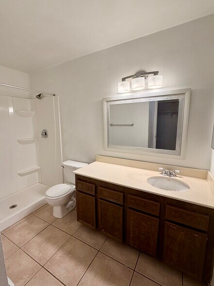 Building Photo - 15834 Davis Cup Ln