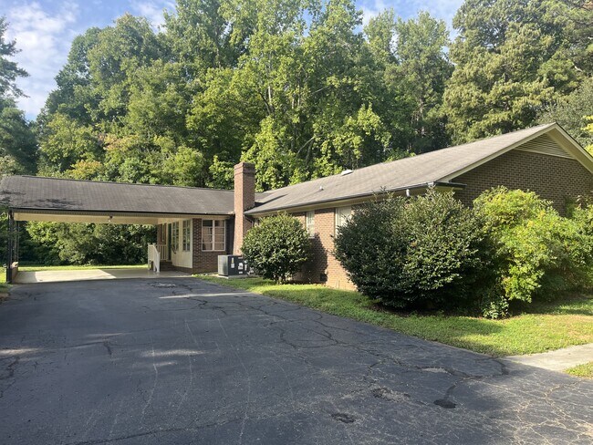 Building Photo - 5625 Potter Rd