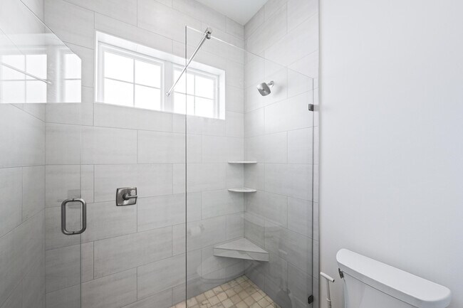Building Photo - 39 Suwanee Dr