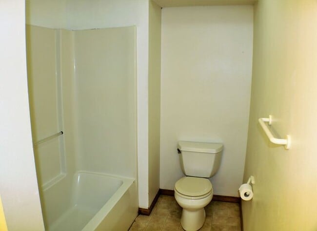 Building Photo - $1,395 | 2 Bedroom, 2 Bathroom Condo | Pets Negotiable* | Available for July 1st, 2026 Move In!