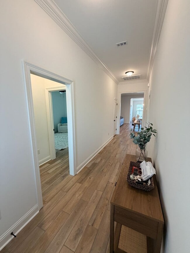 Building Photo - New Neighborhood.. Close to Barksdale Air Force Base..