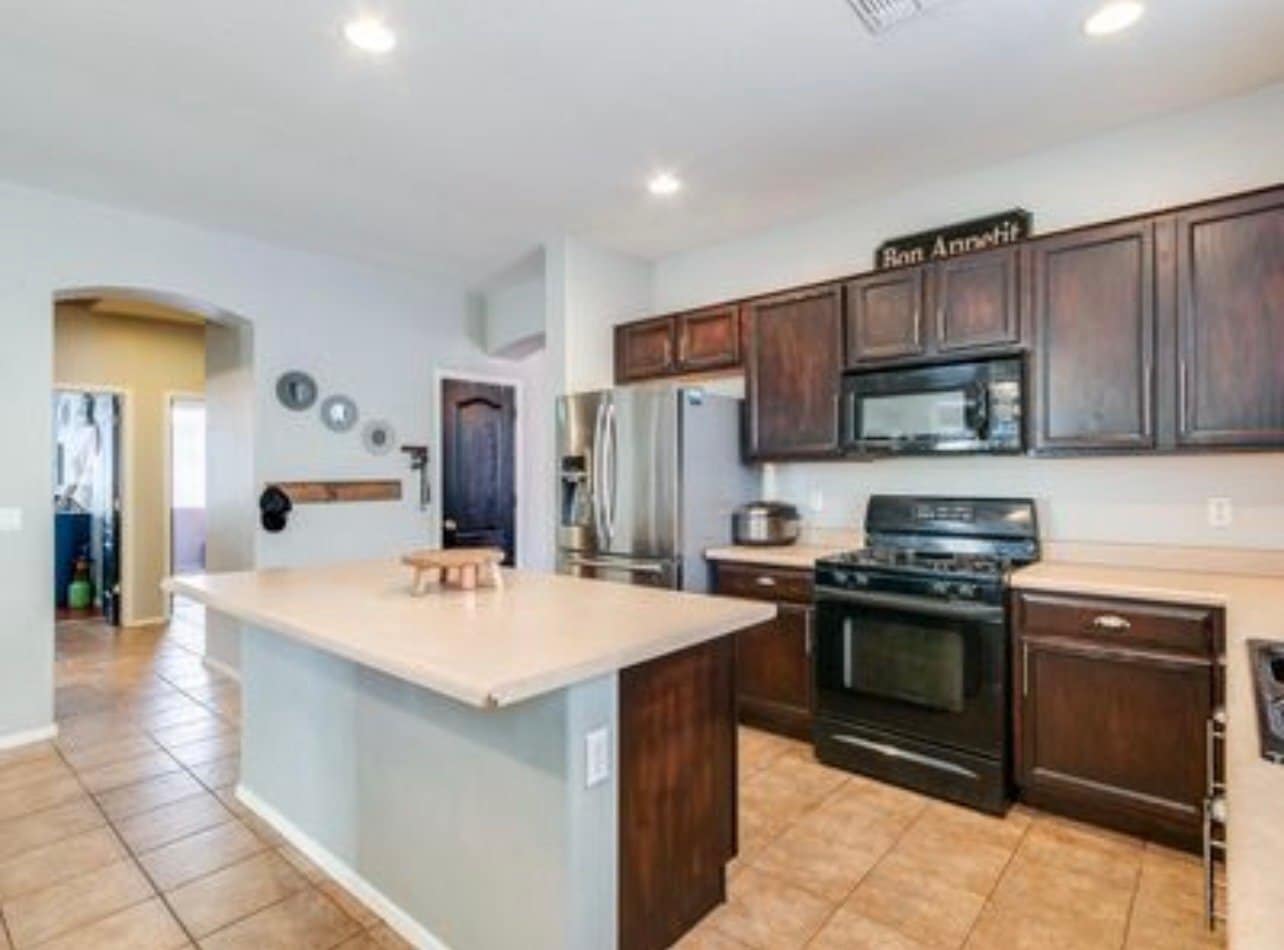 Building Photo - 15127 N 159th Dr