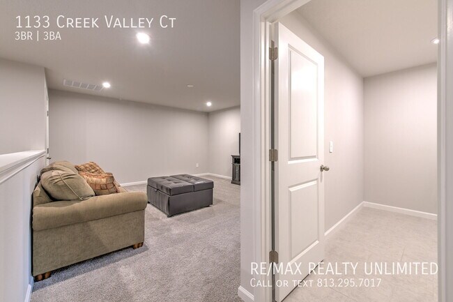 Building Photo - 1133 Crk Vly Ct