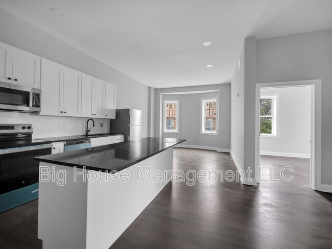 Building Photo - 707 Druid Park Lake Dr