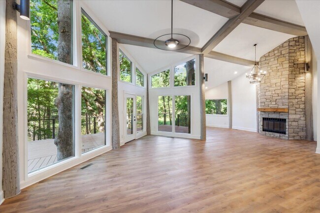 Building Photo - 439 Barbara Ln