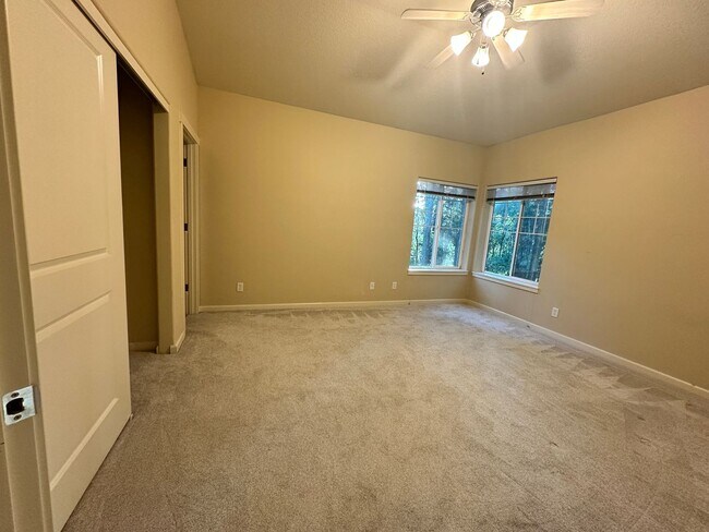 Building Photo - 6298 SW Grand Oaks Dr