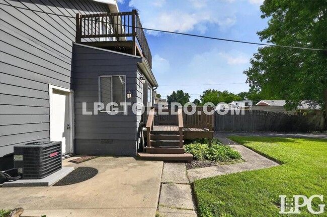 Building Photo - 544 Woodsdale Ave