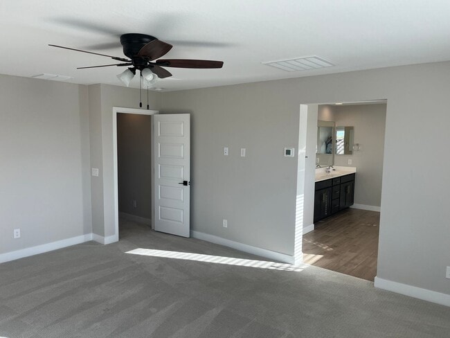 Building Photo - 23914 N 148th Dr