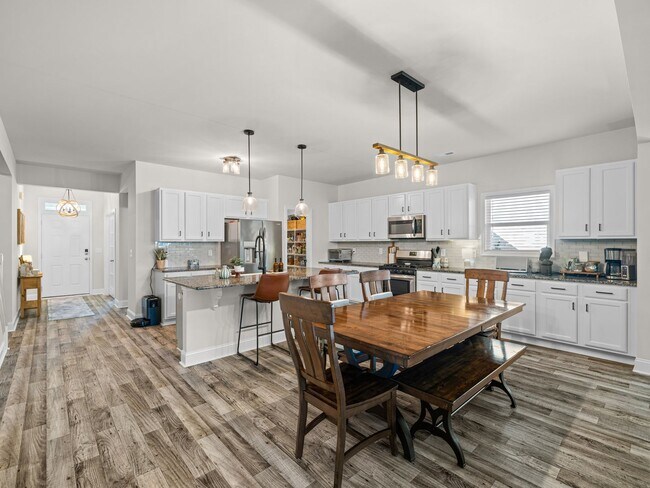 Building Photo - Mimosa Bay Beauty